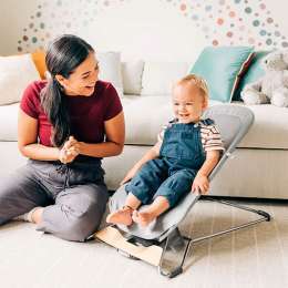 CADEIRINHA/ESPREGUIÇADEIRA UPPABABY MIRA