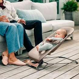 CADEIRINHA/ESPREGUIÇADEIRA UPPABABY MIRA